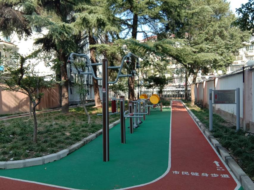 平利路小區(qū)市民健身苑點(diǎn)