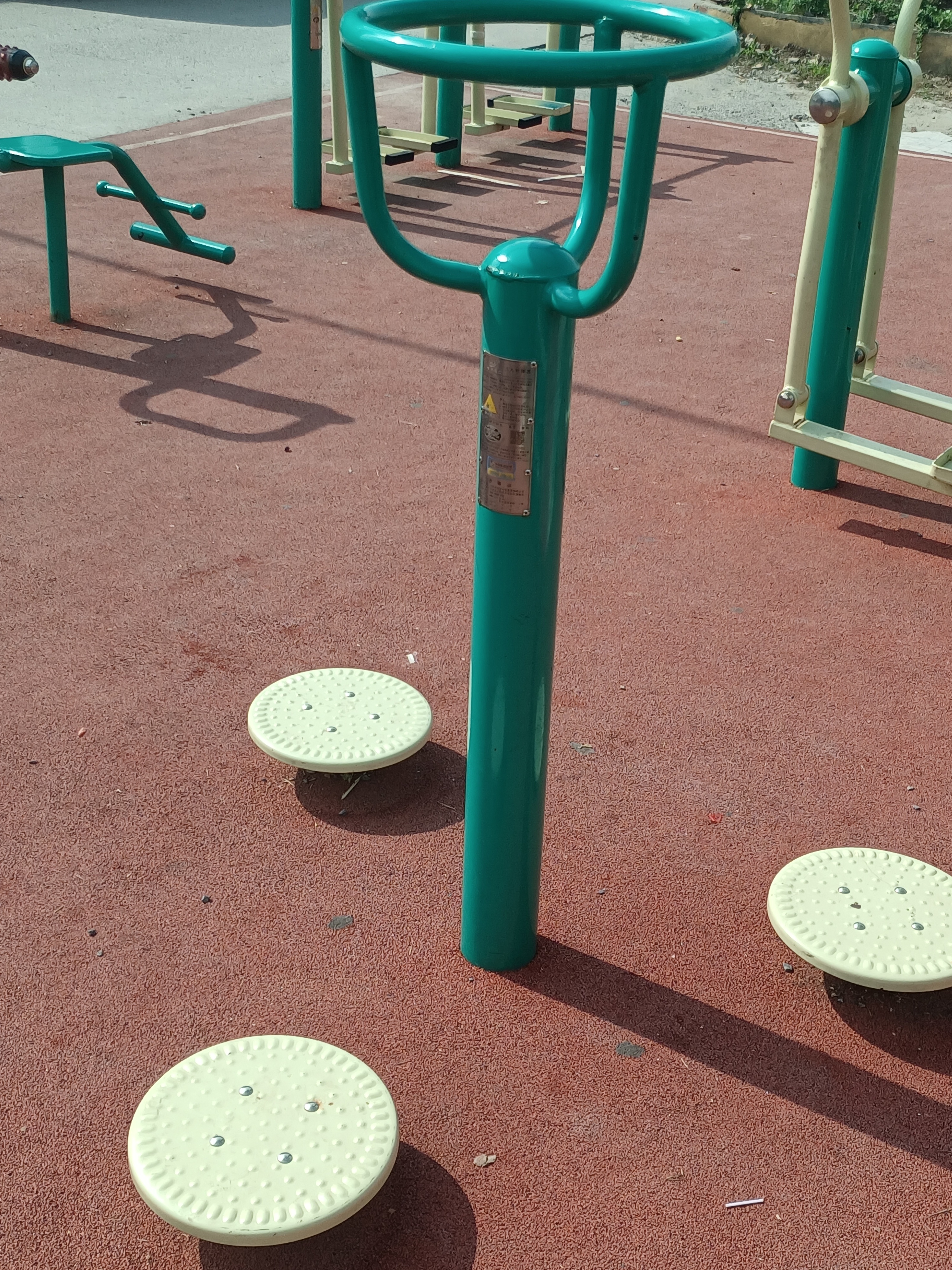 三人轉(zhuǎn)腰器