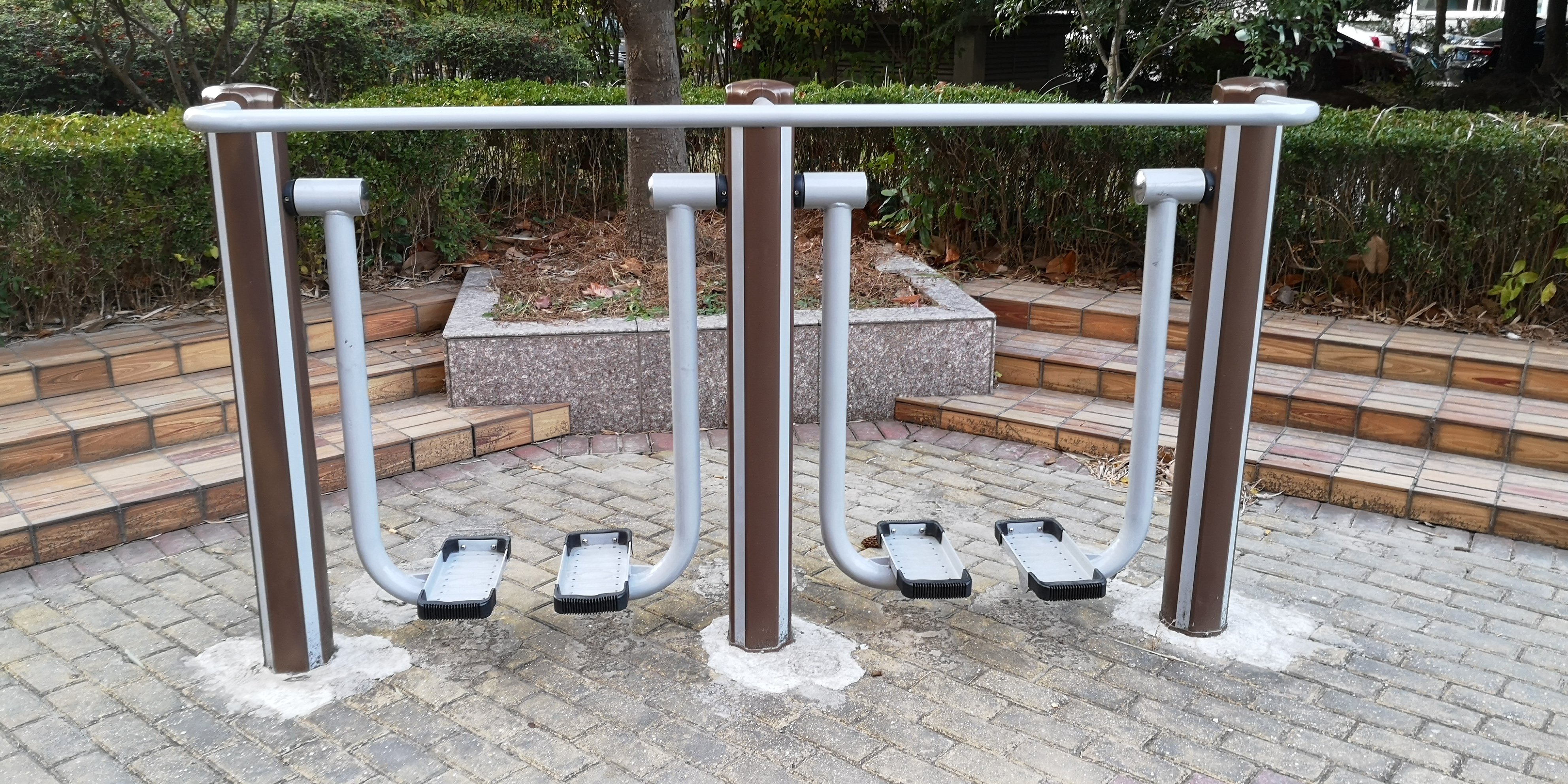 雙位太空漫步機