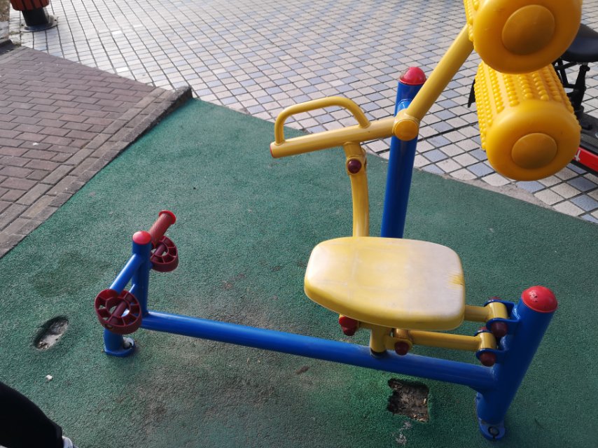 自重腹背鍛煉器