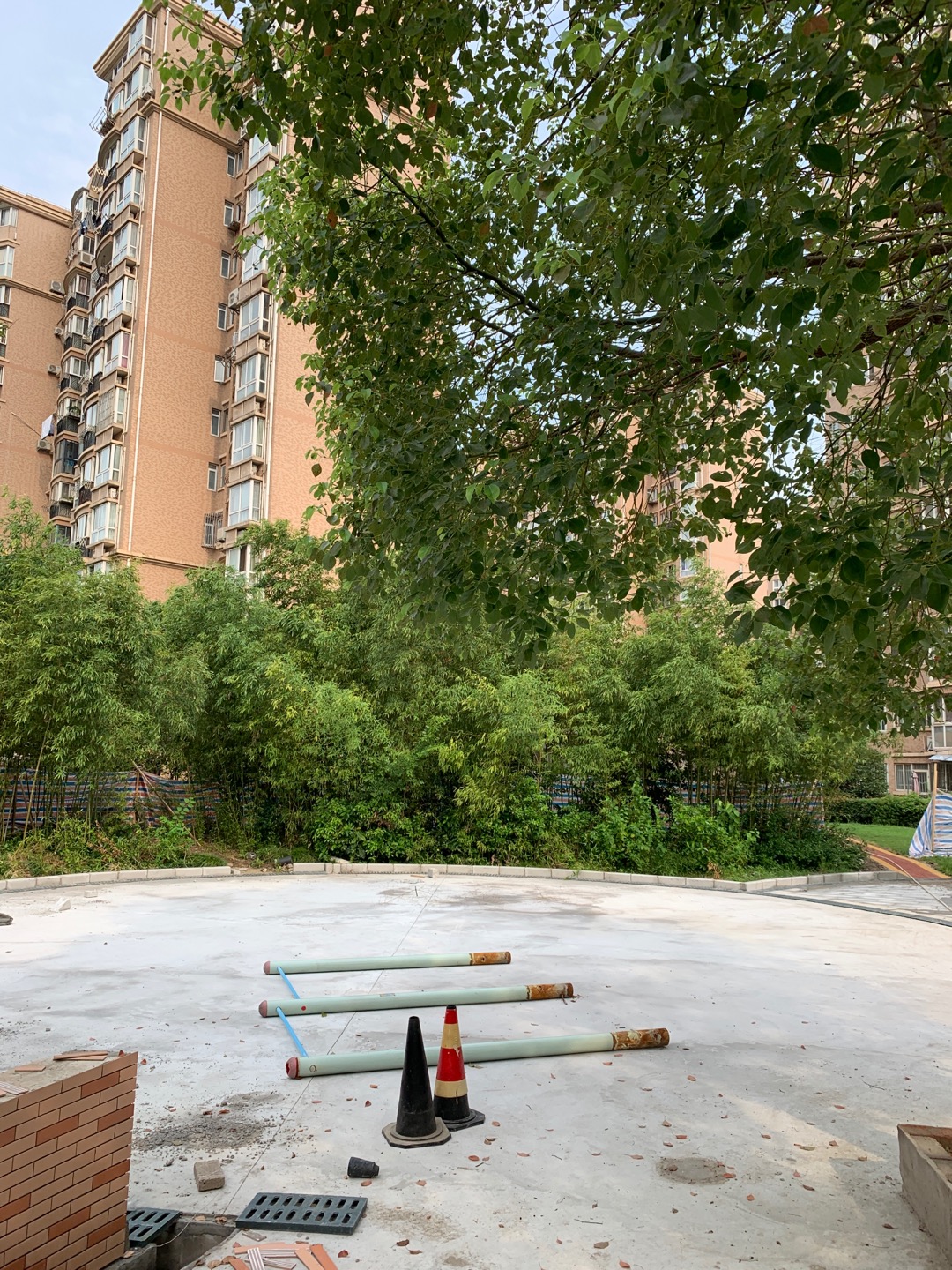 新梅苑居委新梅苑健身點(diǎn)