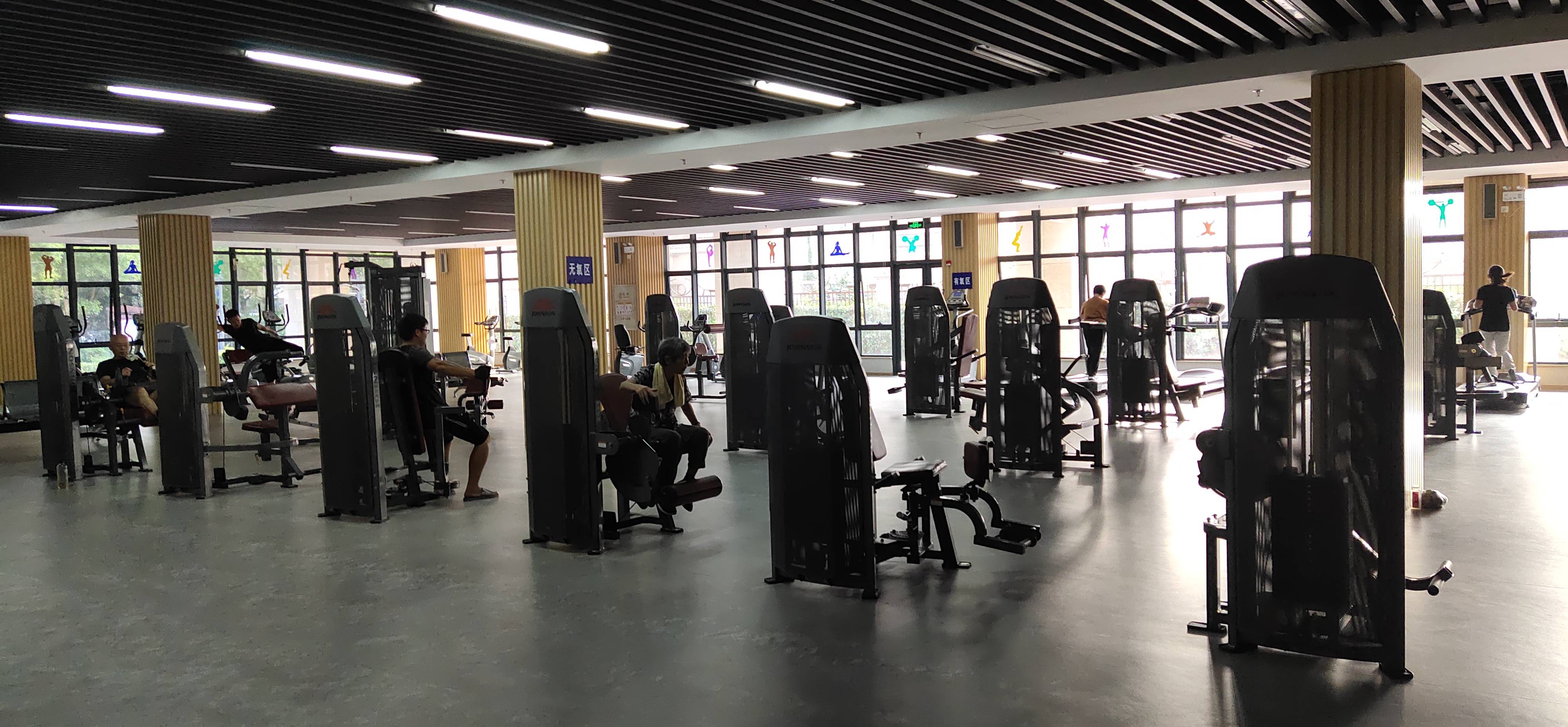 塘西街文化中心百姓健身房