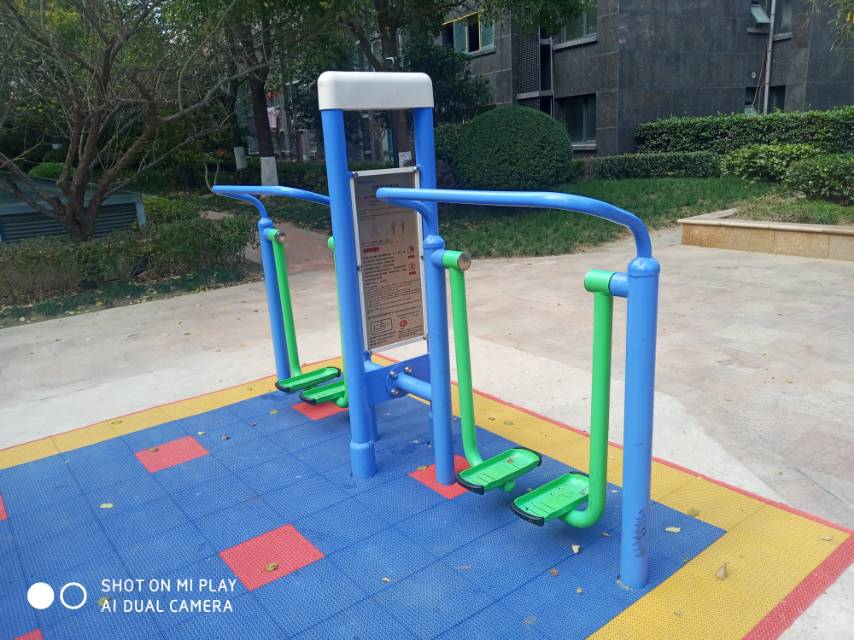 雙立柱太空漫步器 雙立柱太空漫步器