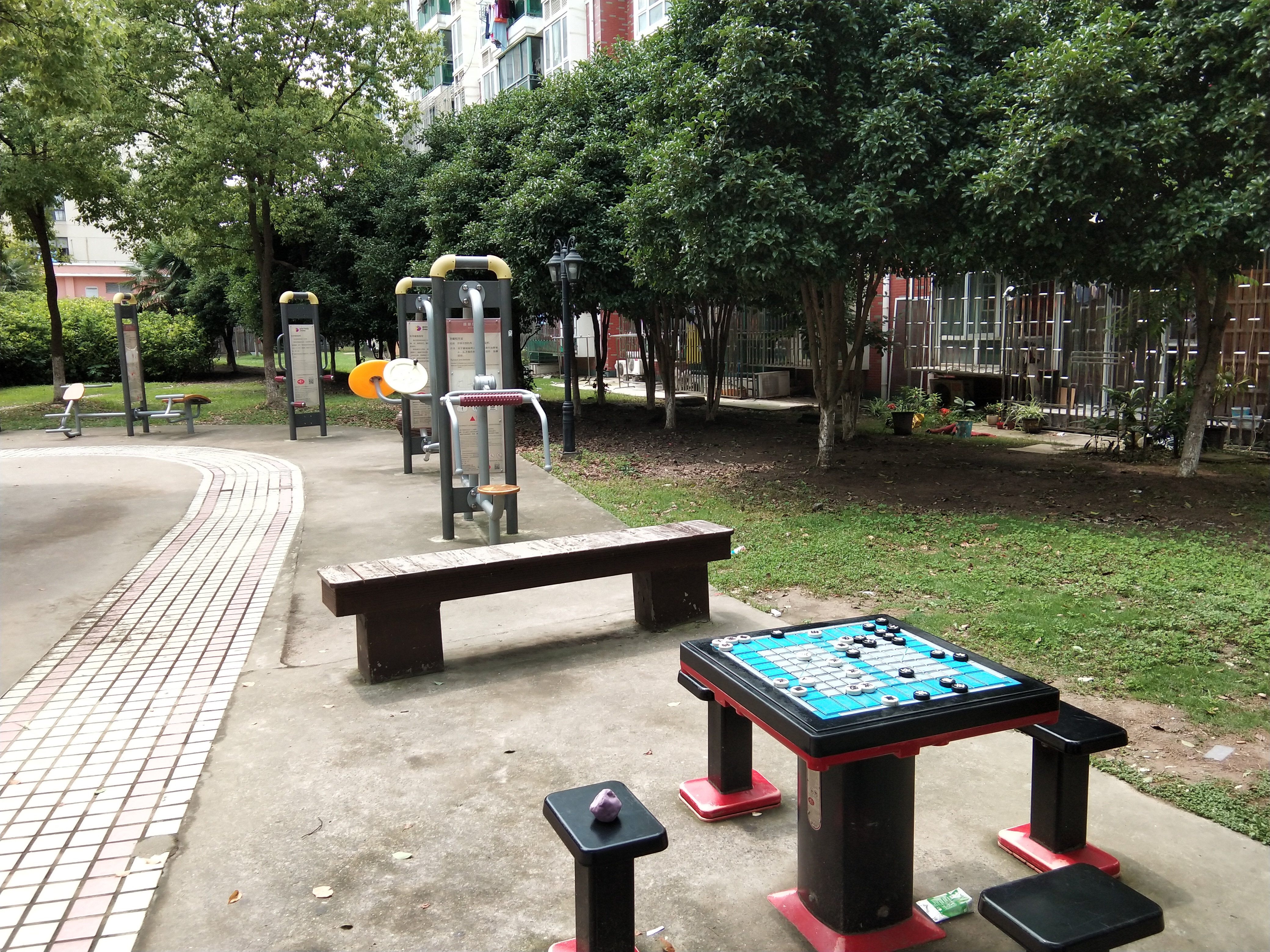 奉城鎮(zhèn)頭橋華盛新苑市民益智健身苑點(diǎn)