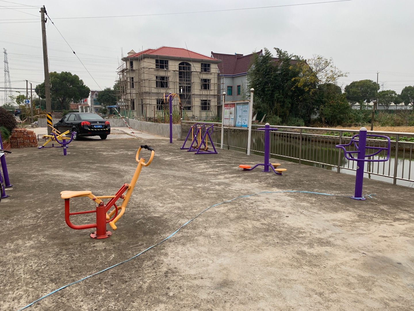 海關(guān)4組健身點