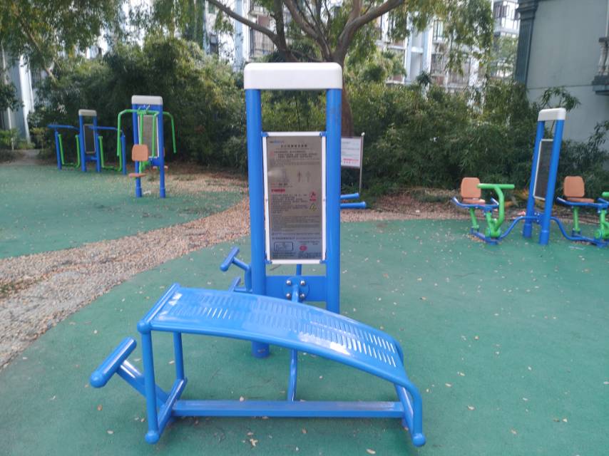 雙立柱腹背訓練器