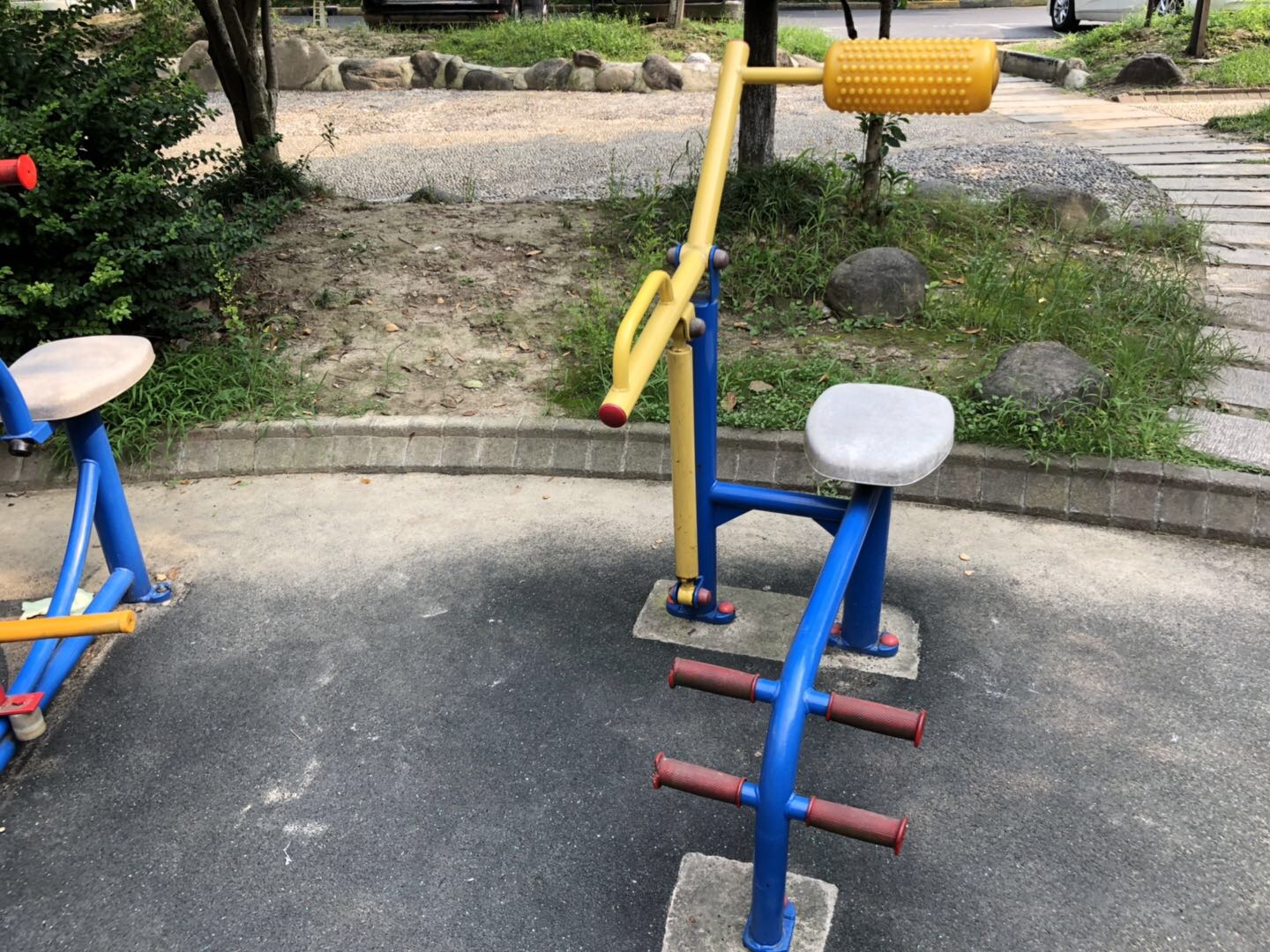 腹背鍛煉器 腹背鍛煉器