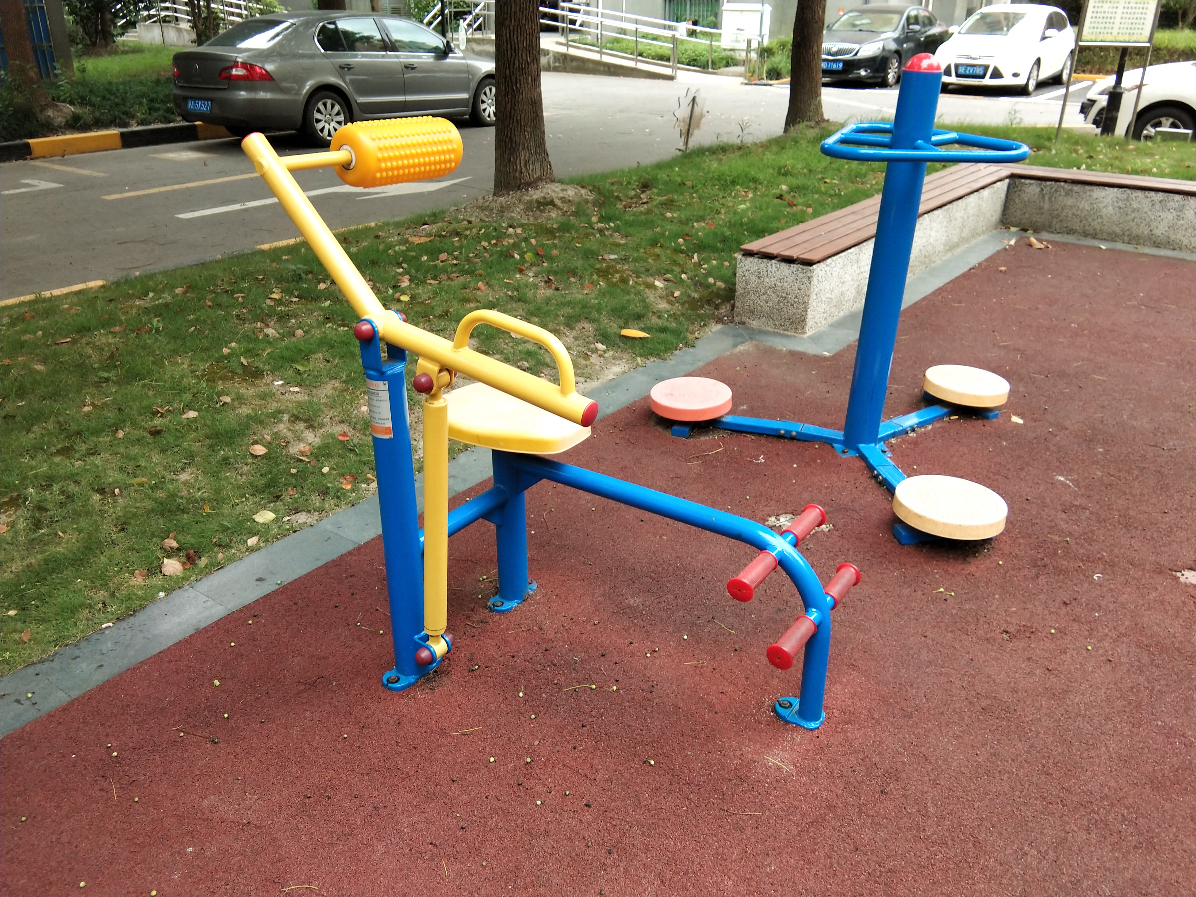 腹背鍛煉器 腹背鍛煉器