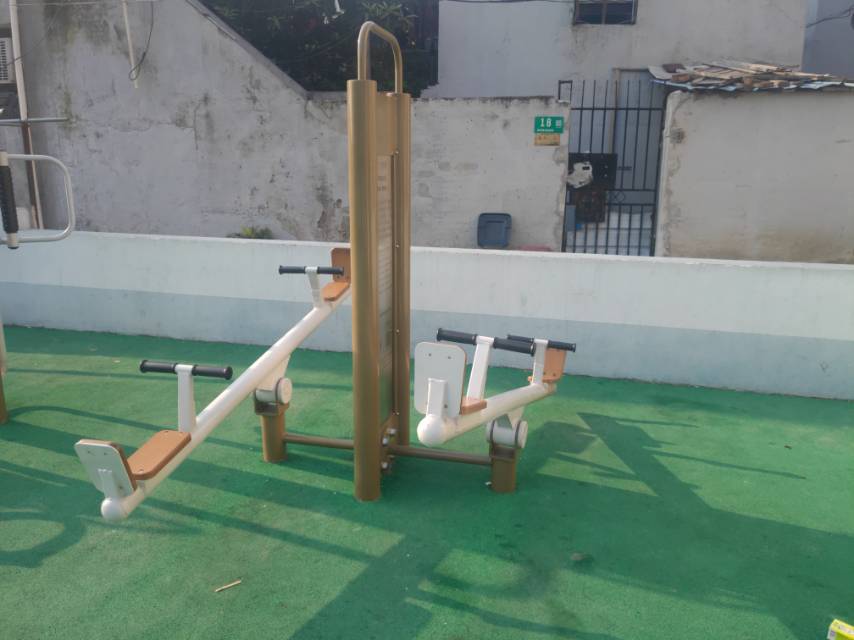 蹺蹺板(四站位) 蹺蹺板(四站位)