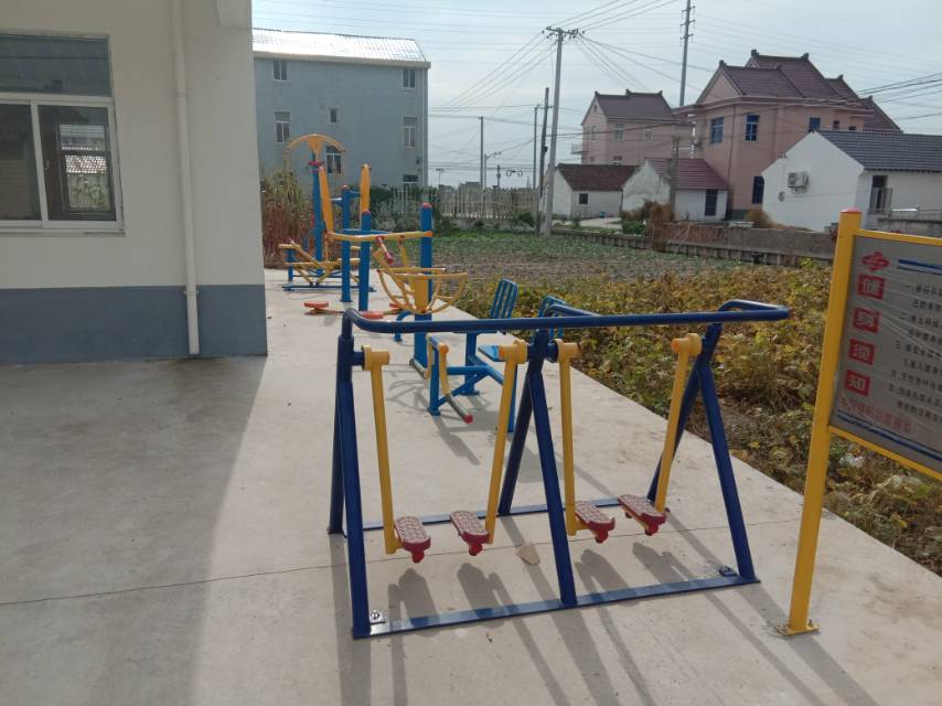 崇明區(qū)中興鎮(zhèn)汲浜10隊(duì)健身點(diǎn)