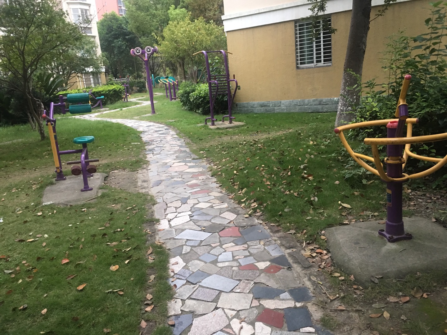 雅鹿新苑二期健身點(diǎn)