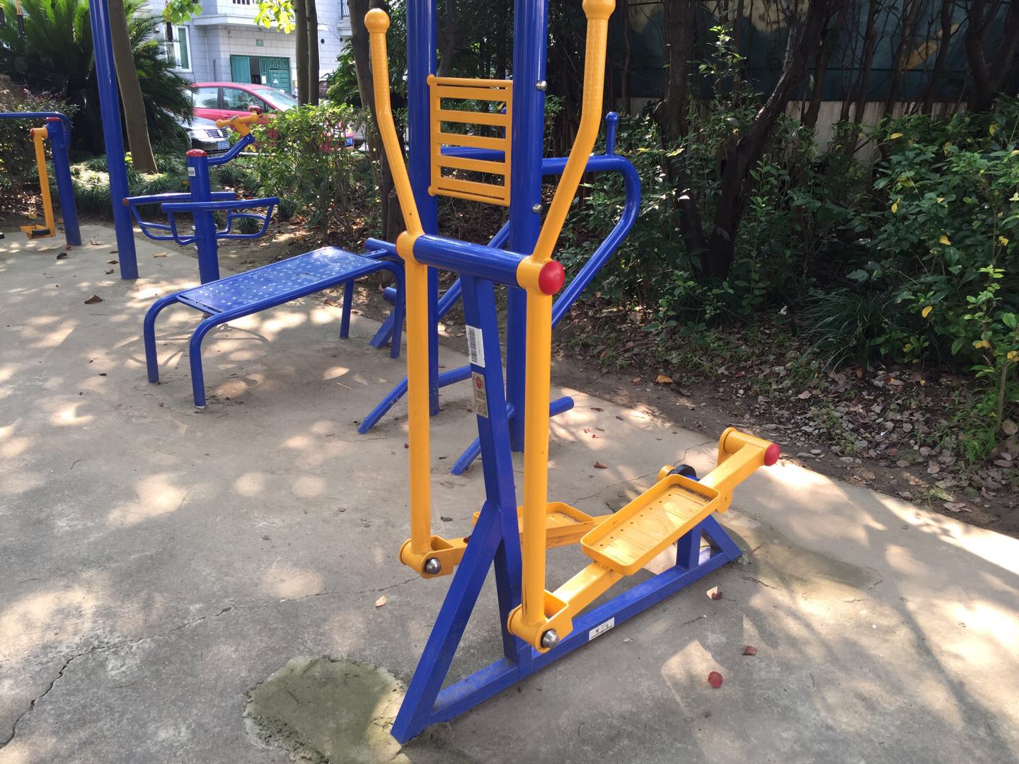 室外橢圓機(jī) 室外橢圓機(jī)