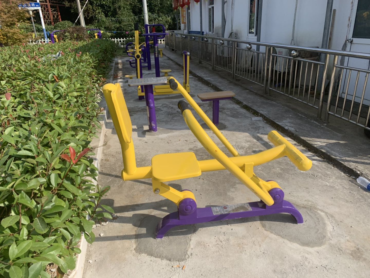 自重式平推訓(xùn)練器