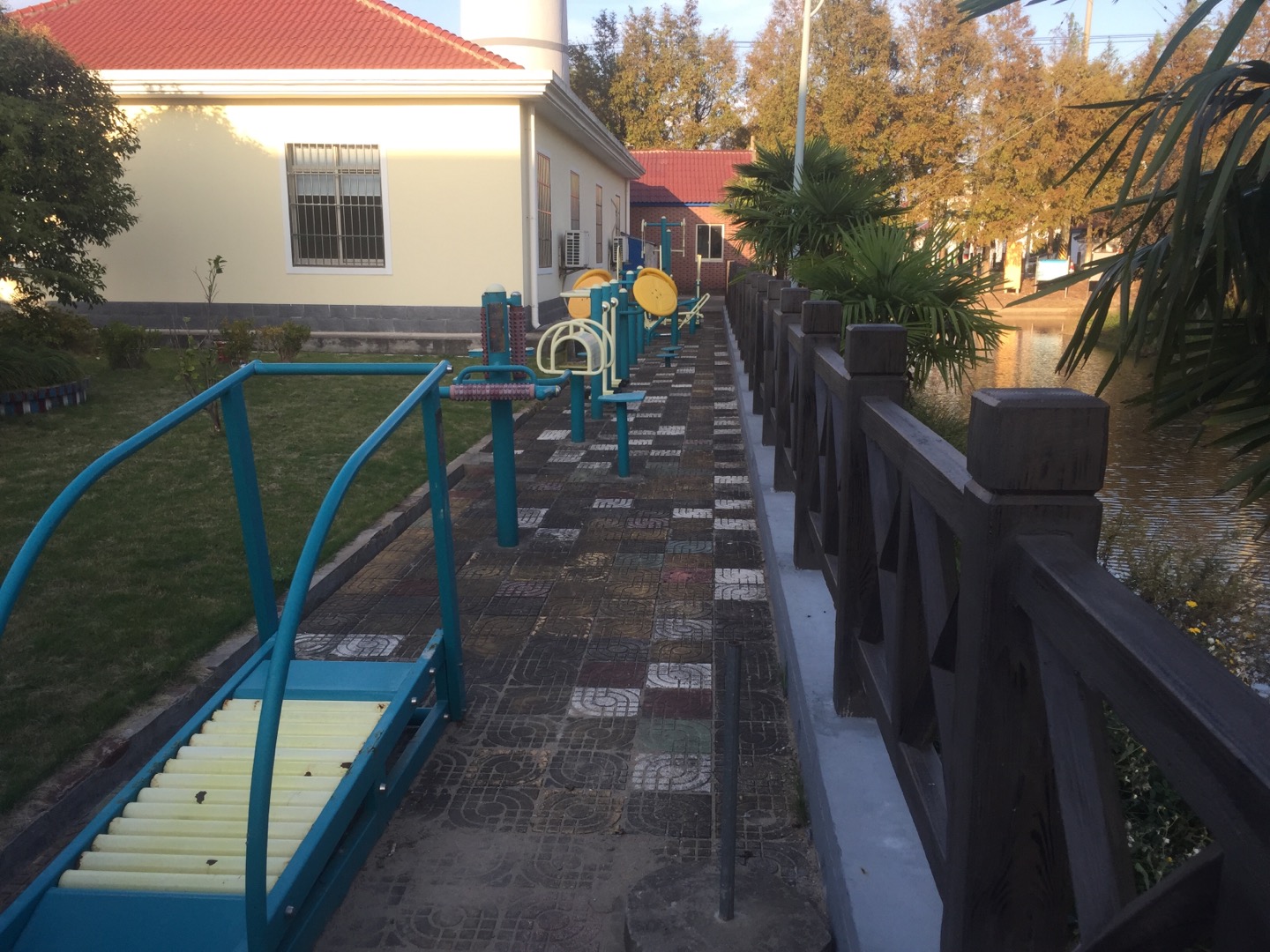 新聯(lián)村十五組健身點