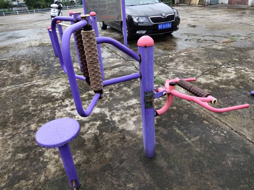 腰背按摩器 腰背按摩器