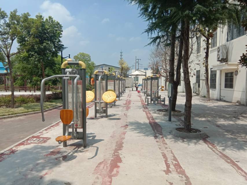 彭趙小區(qū)社區(qū)服務(wù)中心市民健身點(diǎn)