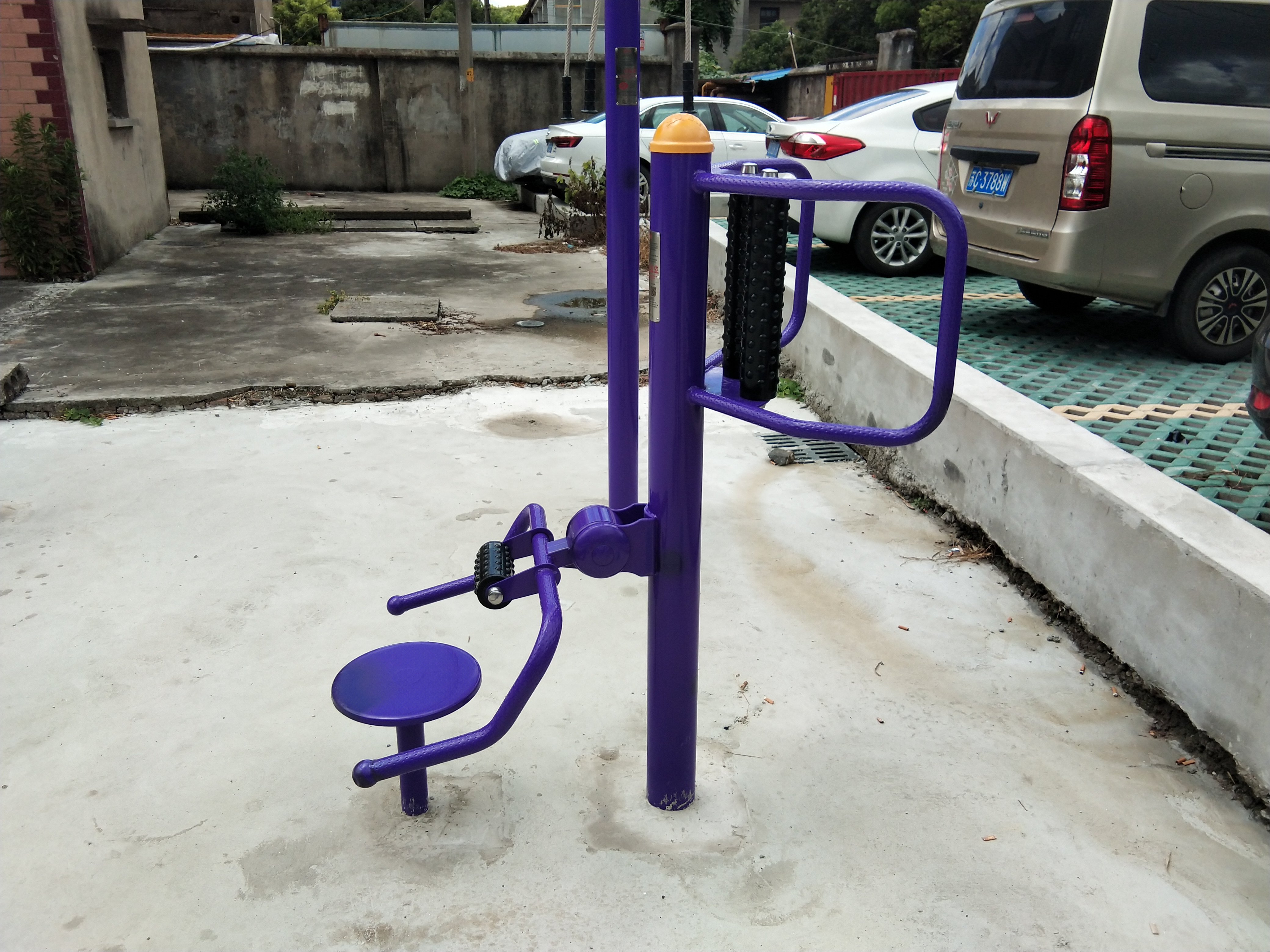 腰背按摩器 腰背按摩器