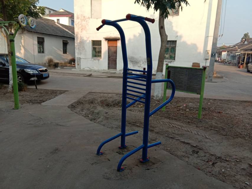 多功能訓(xùn)練器 多功能訓(xùn)練器