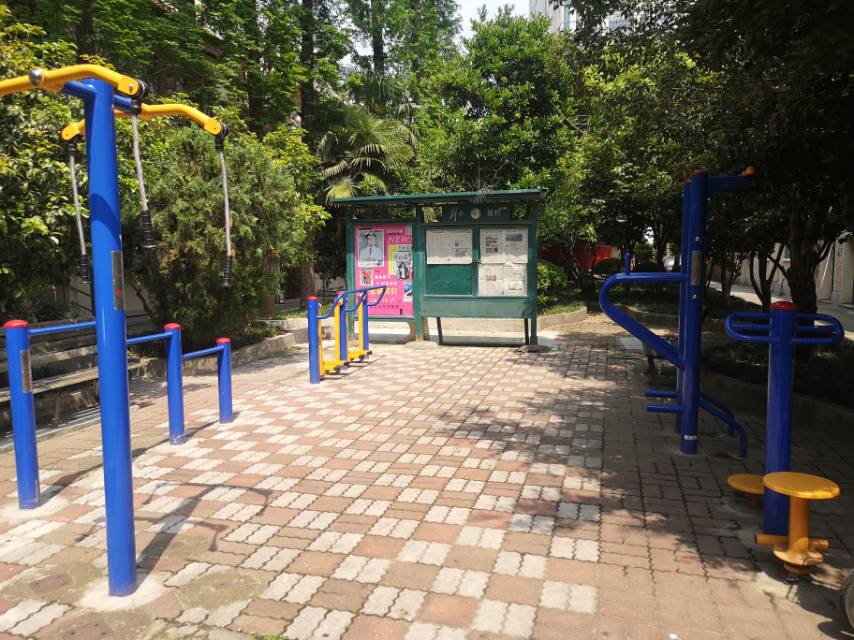 復(fù)三居委益智健身點