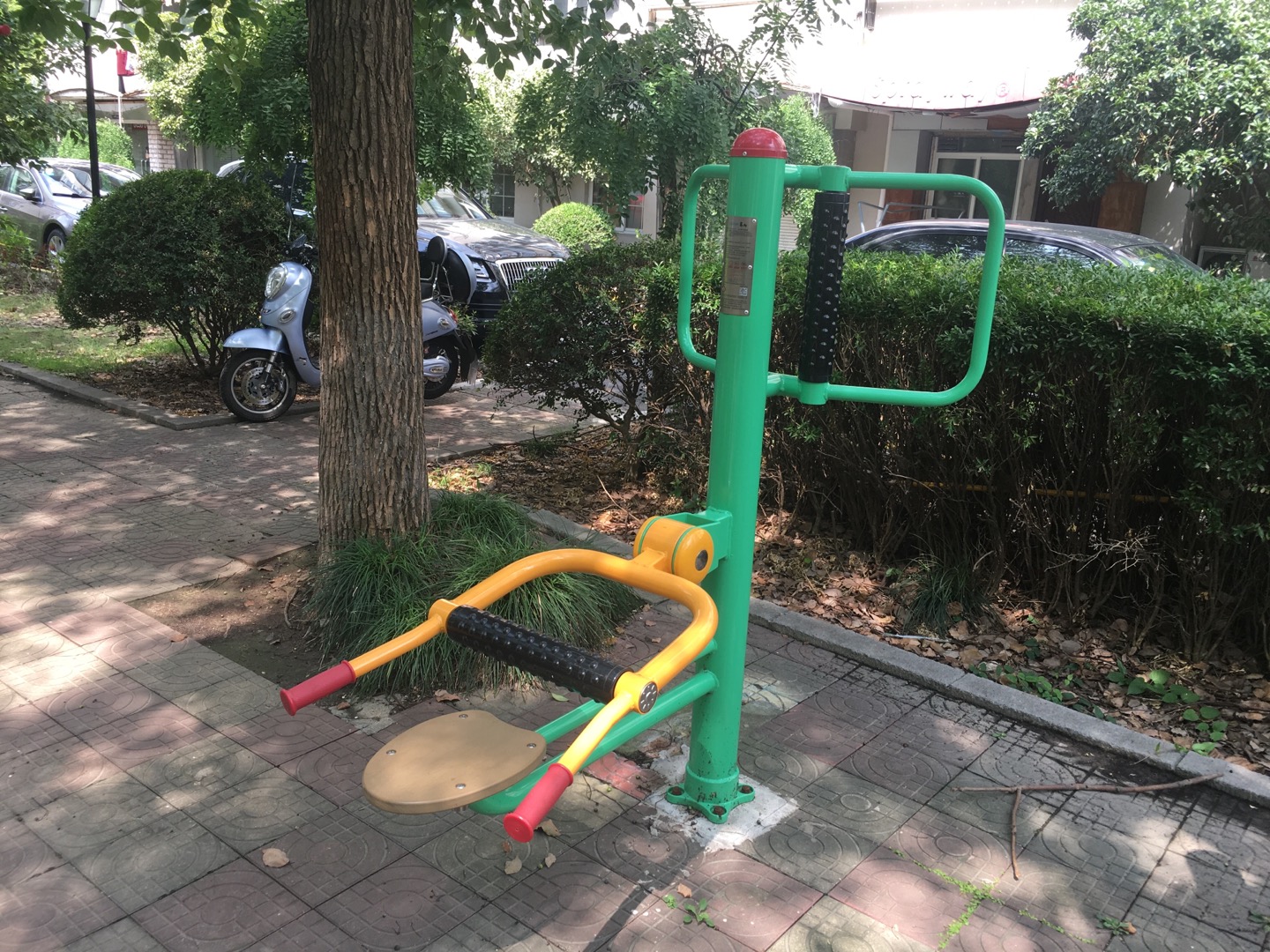 坐式腰背按摩器 坐式腰背按摩器