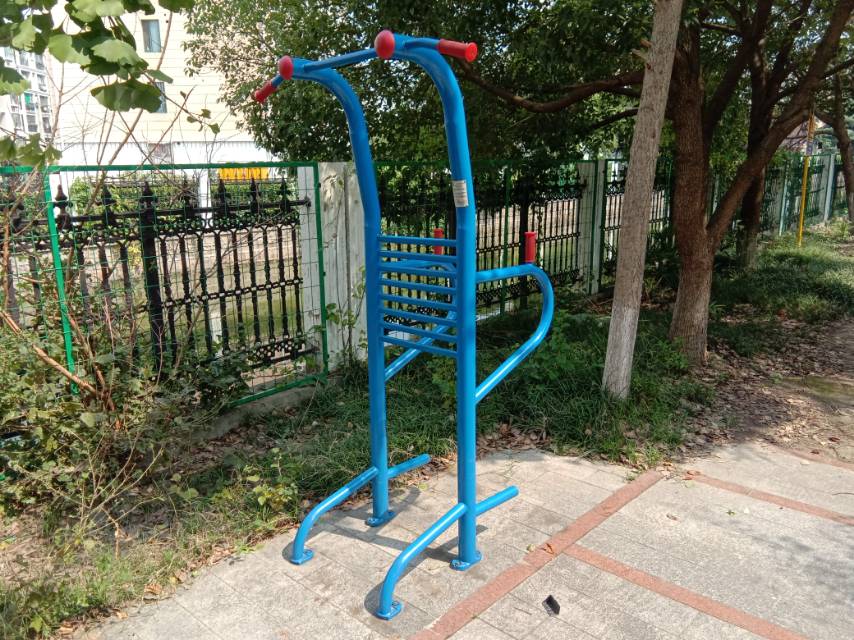 多功能訓(xùn)練器 多功能訓(xùn)練器