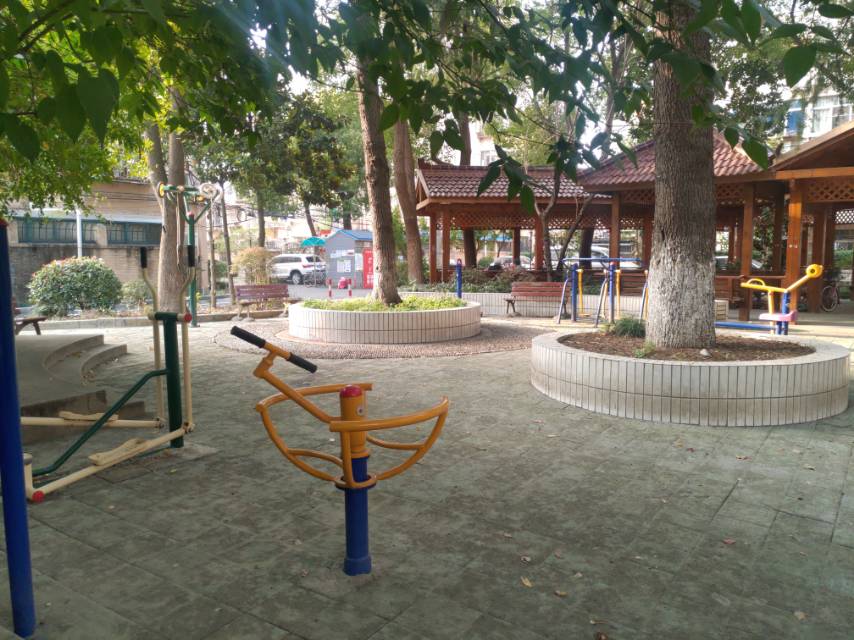 上南八村居委上南八村48號(hào)健身點(diǎn)