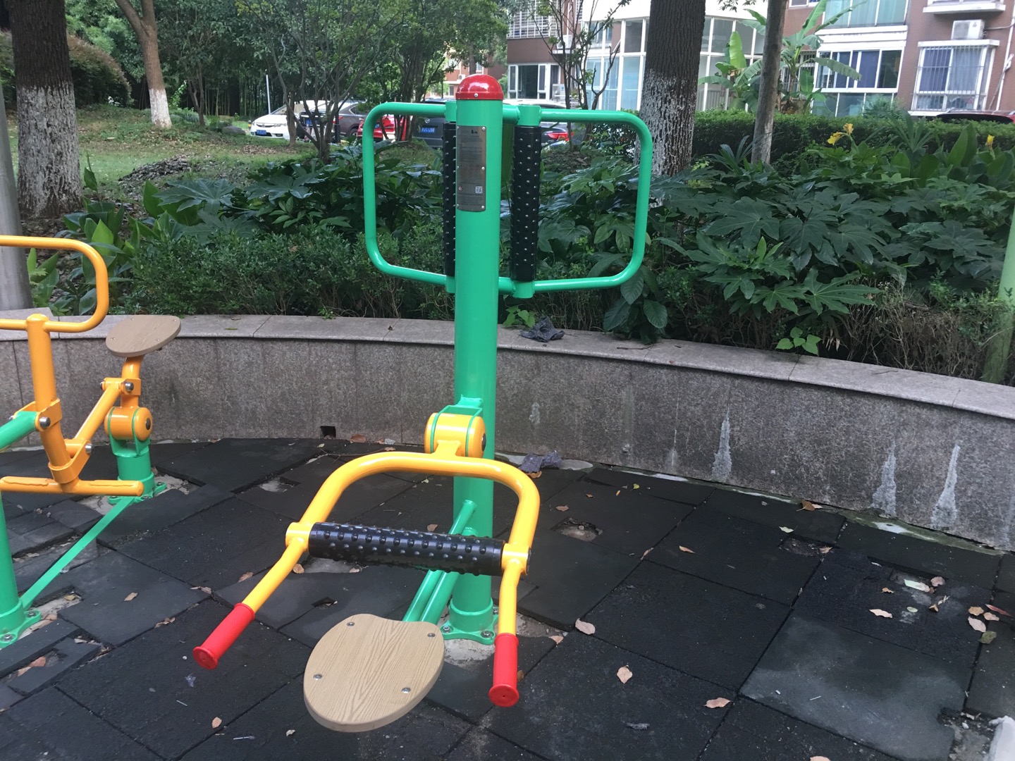 坐式腰背按摩器 坐式腰背按摩器