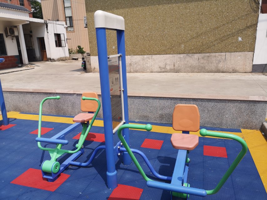 雙立柱平推平拉訓練器 雙立柱平推平拉訓練器