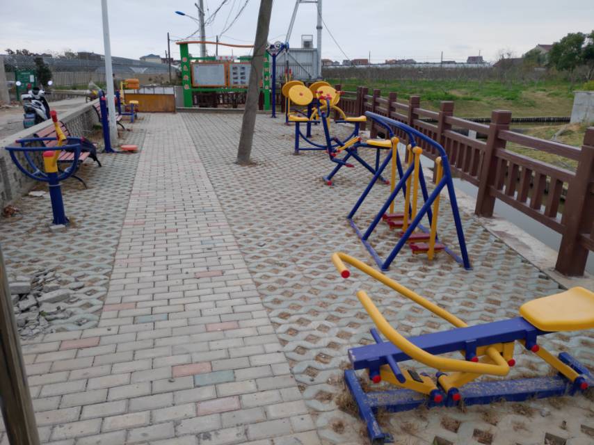 新振村新二7組健身點(diǎn)