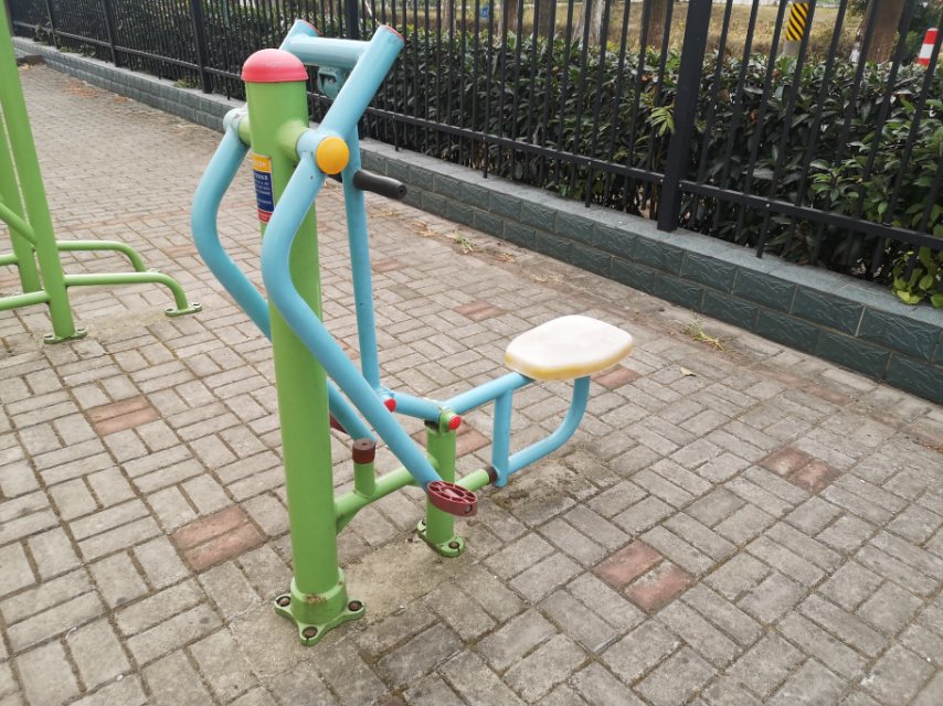 自重下肢鍛煉器