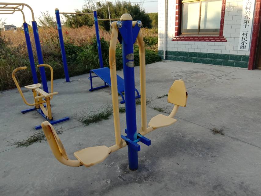 坐蹬訓(xùn)練器 坐蹬訓(xùn)練器