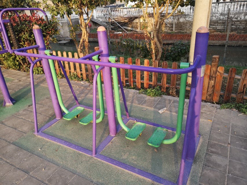 二位太空漫步機