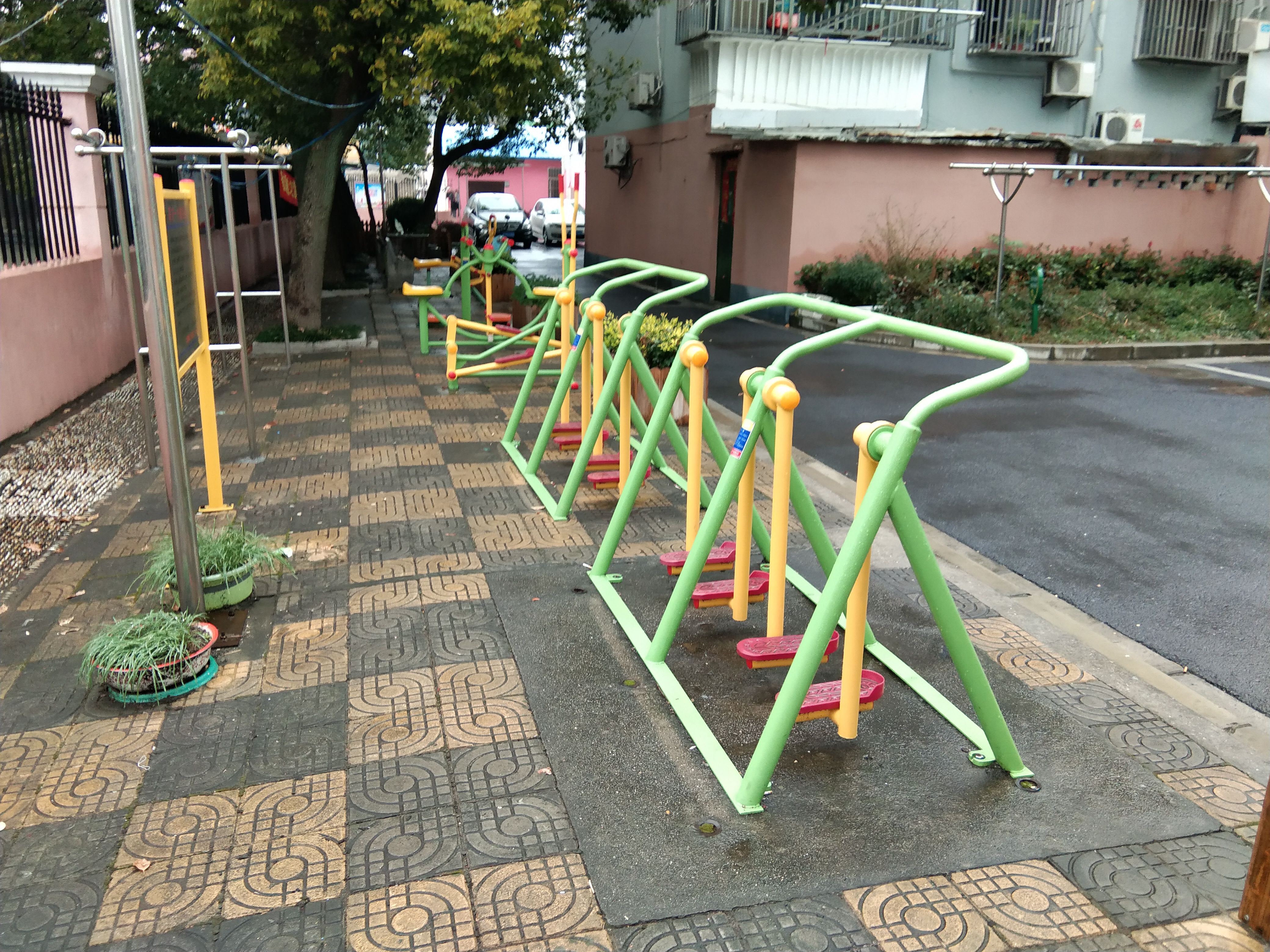 周東居委健身點