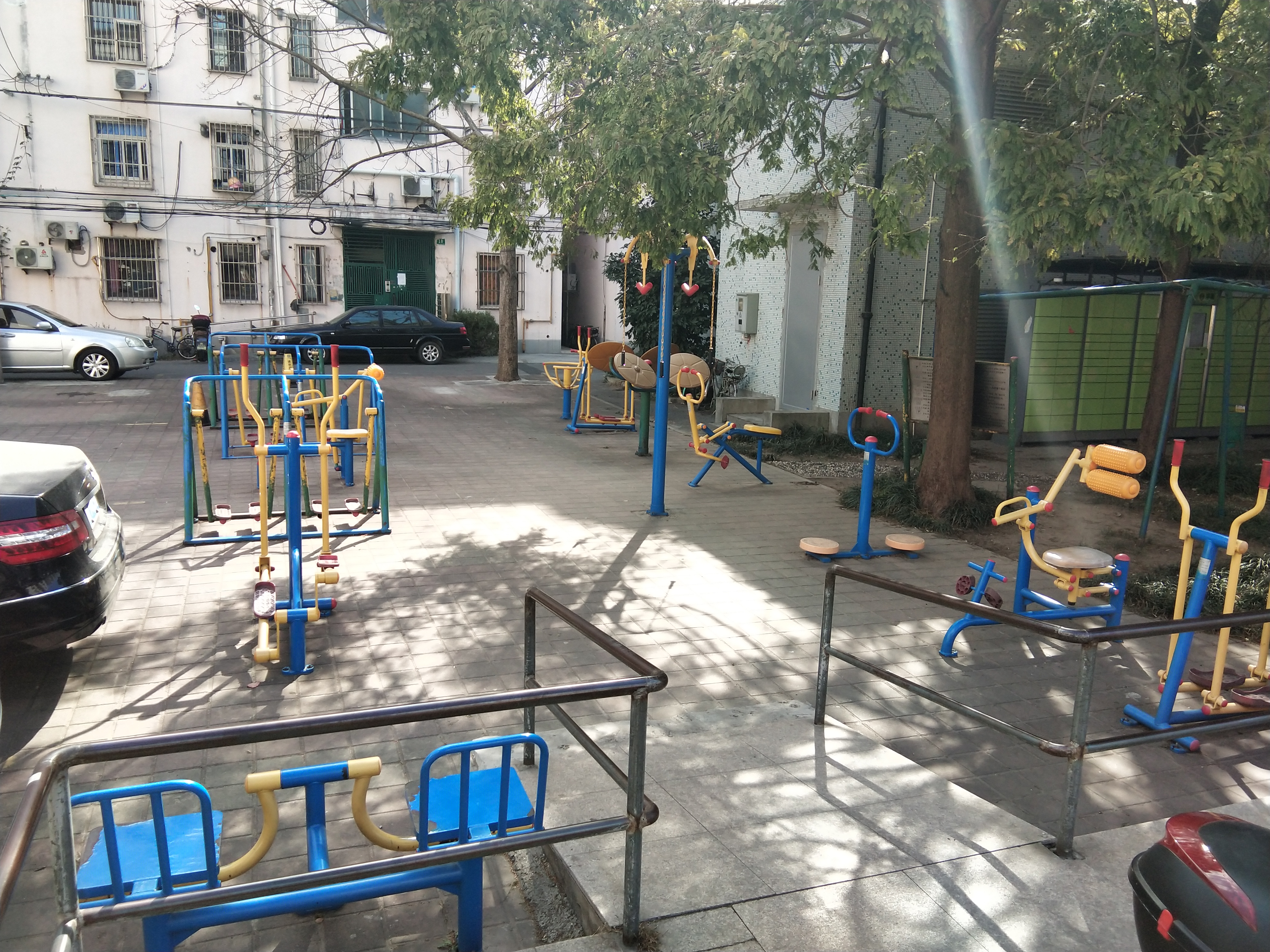 銀鳳小區(qū)健身點(diǎn)