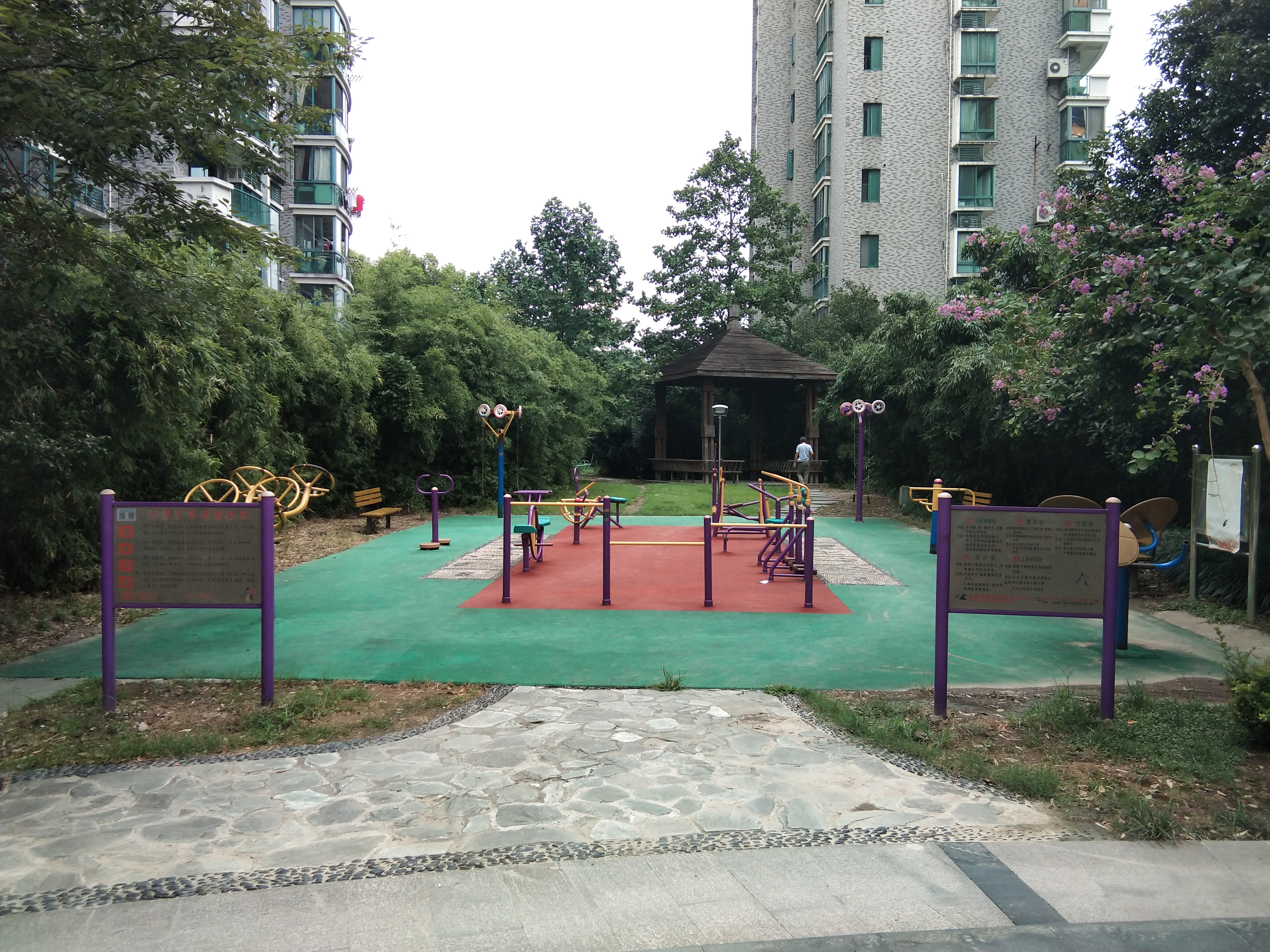 三春匯秀苑健身點(diǎn)