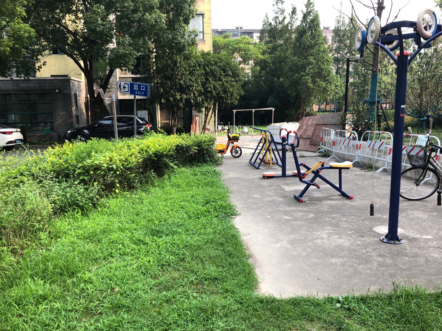 同濟(jì)華城居委B健身苑點