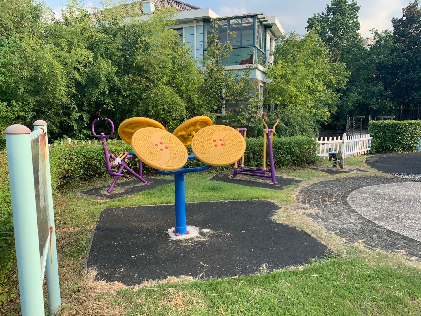 檀香花苑健身點(diǎn)4