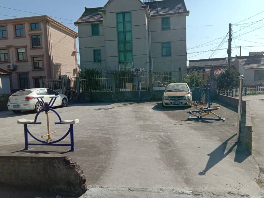 星火村5組731號(hào)東健身路徑