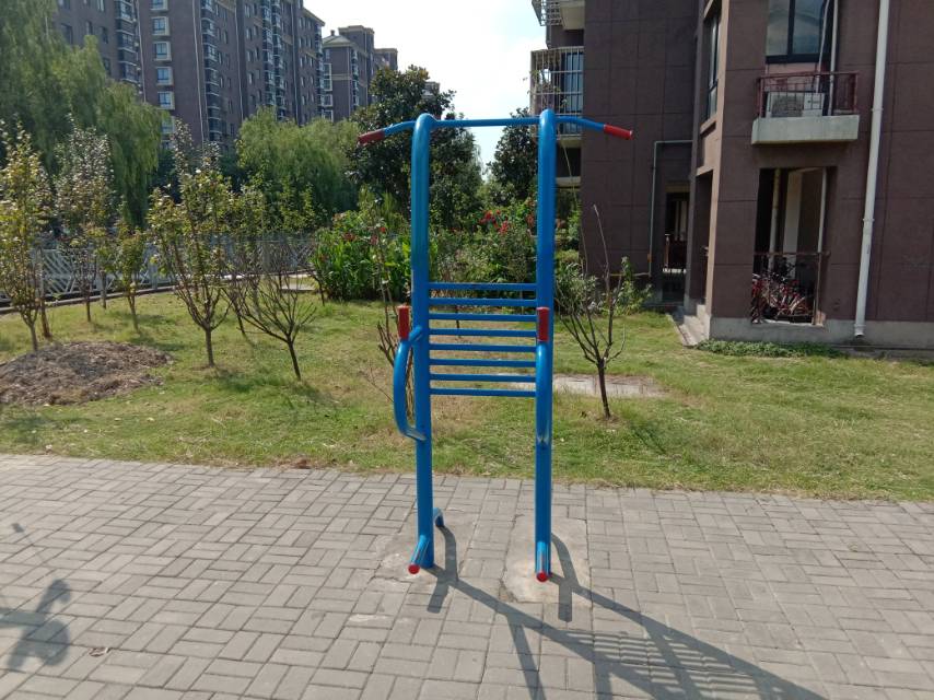 多功能訓練器 多功能訓練器