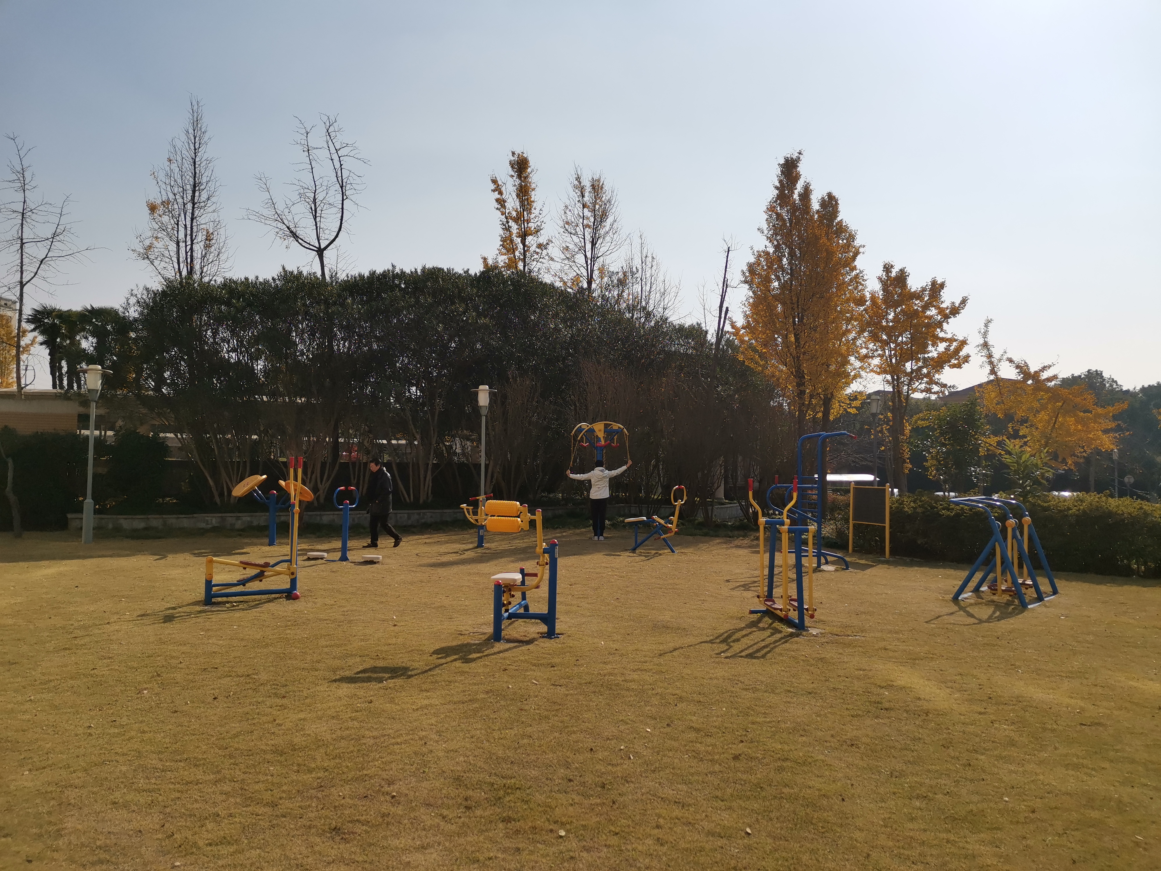 湯臣社工站健身苑點(diǎn)