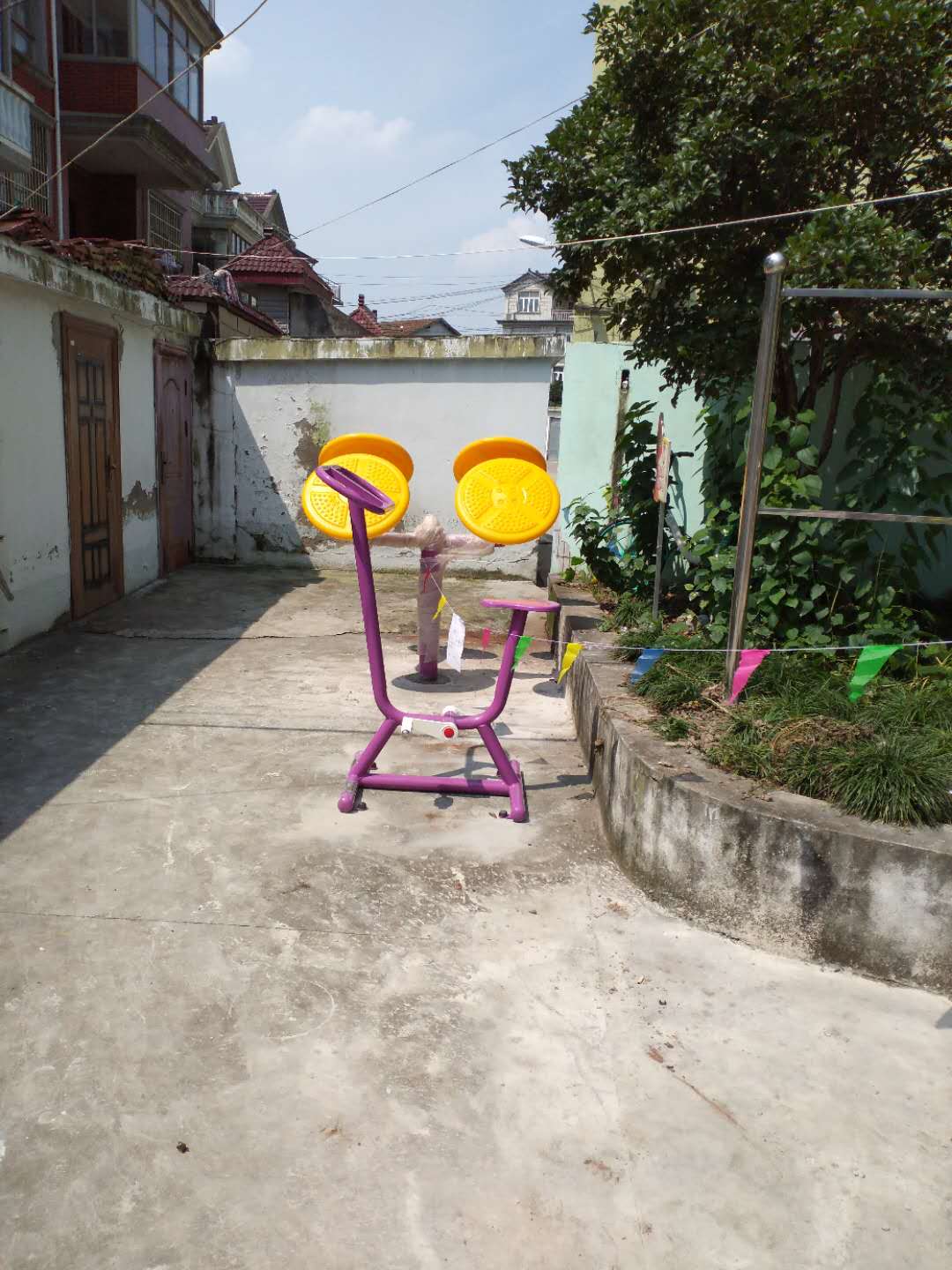 紀(jì)王居委友誼新村健身點(diǎn)