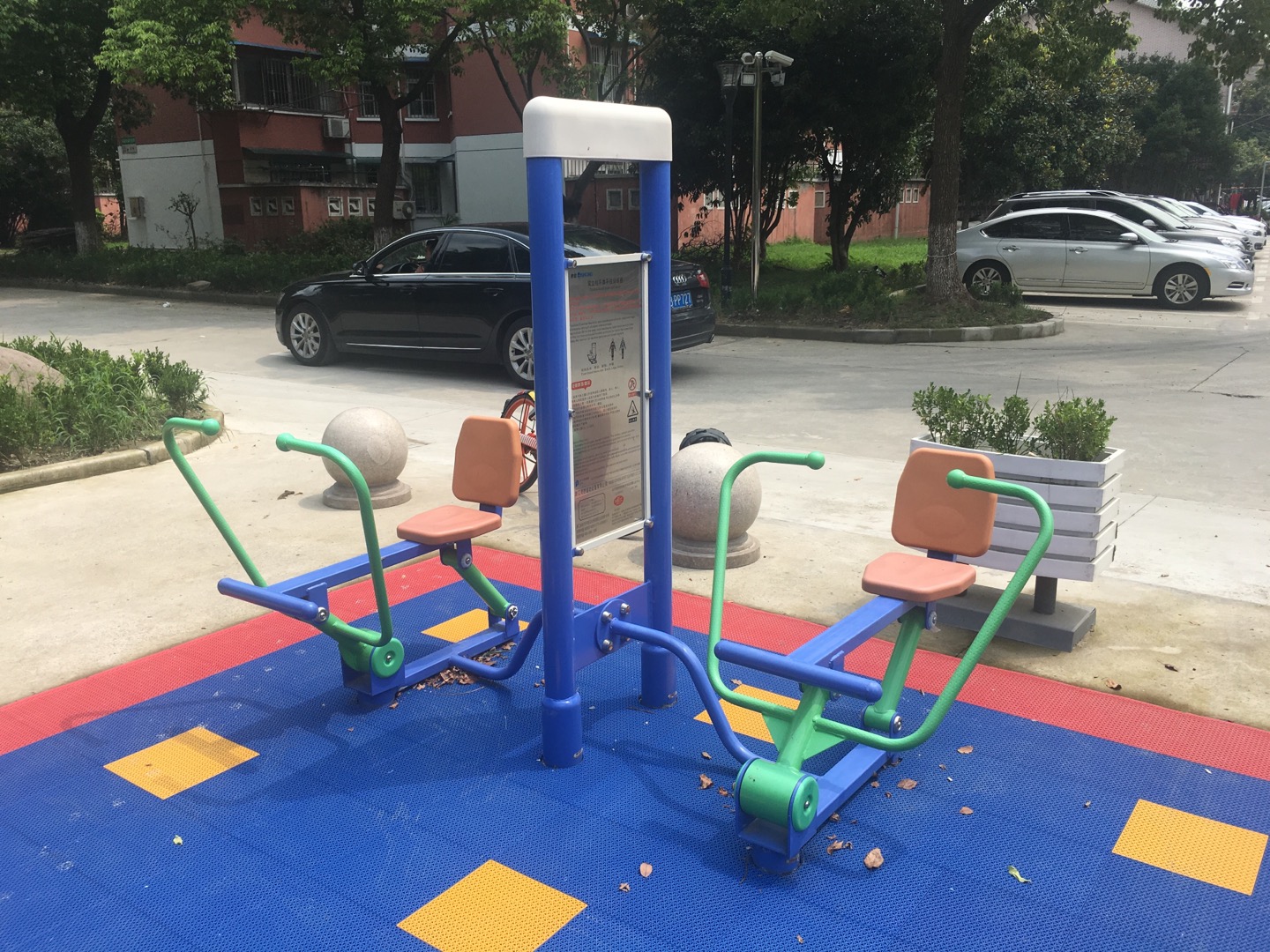 雙立柱平推平拉訓練器