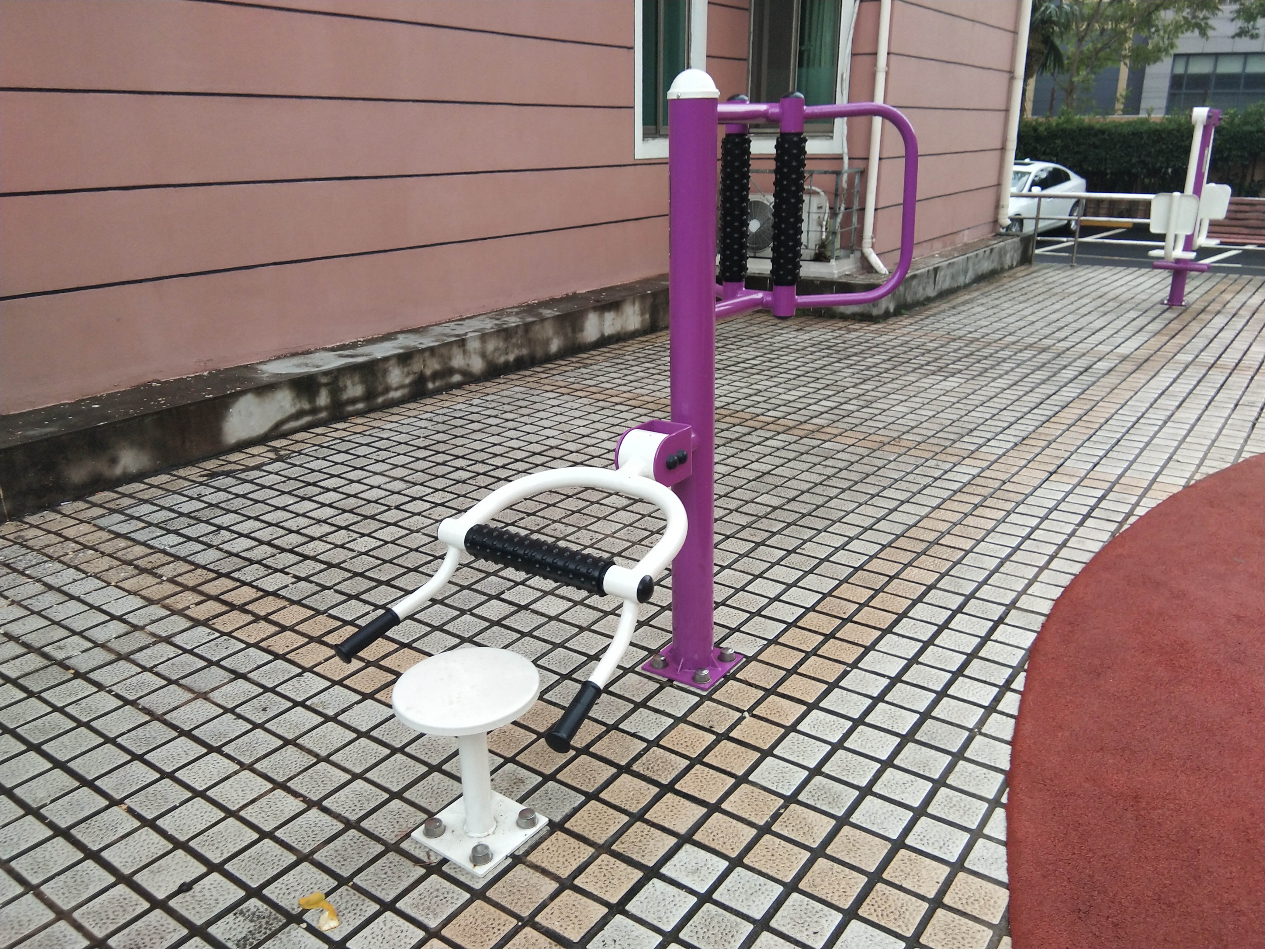 坐式腰背按摩器 坐式腰背按摩器