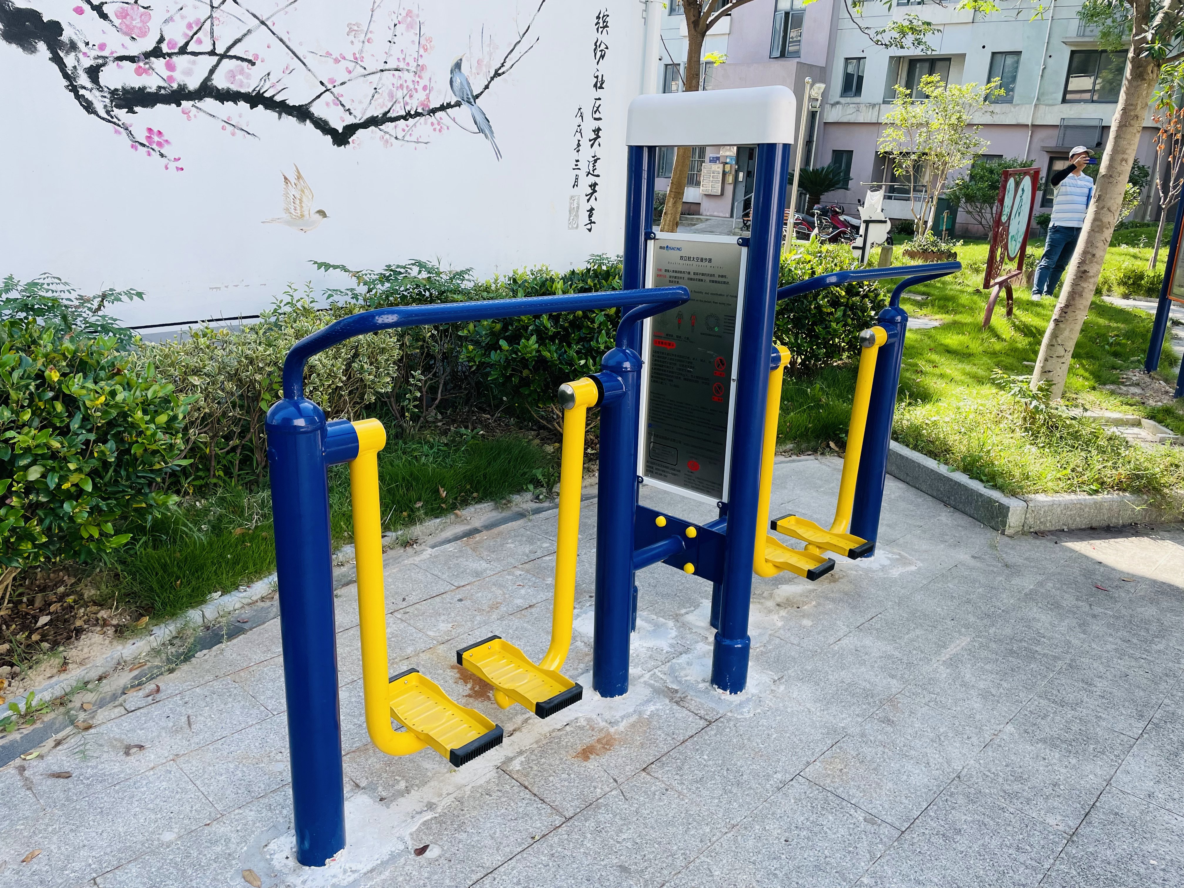 雙立柱太空漫步器