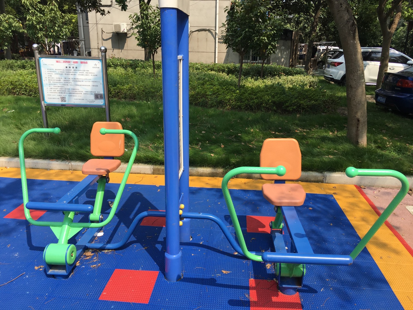 雙立柱平推平拉訓(xùn)練器 雙立柱平推平拉訓(xùn)練器