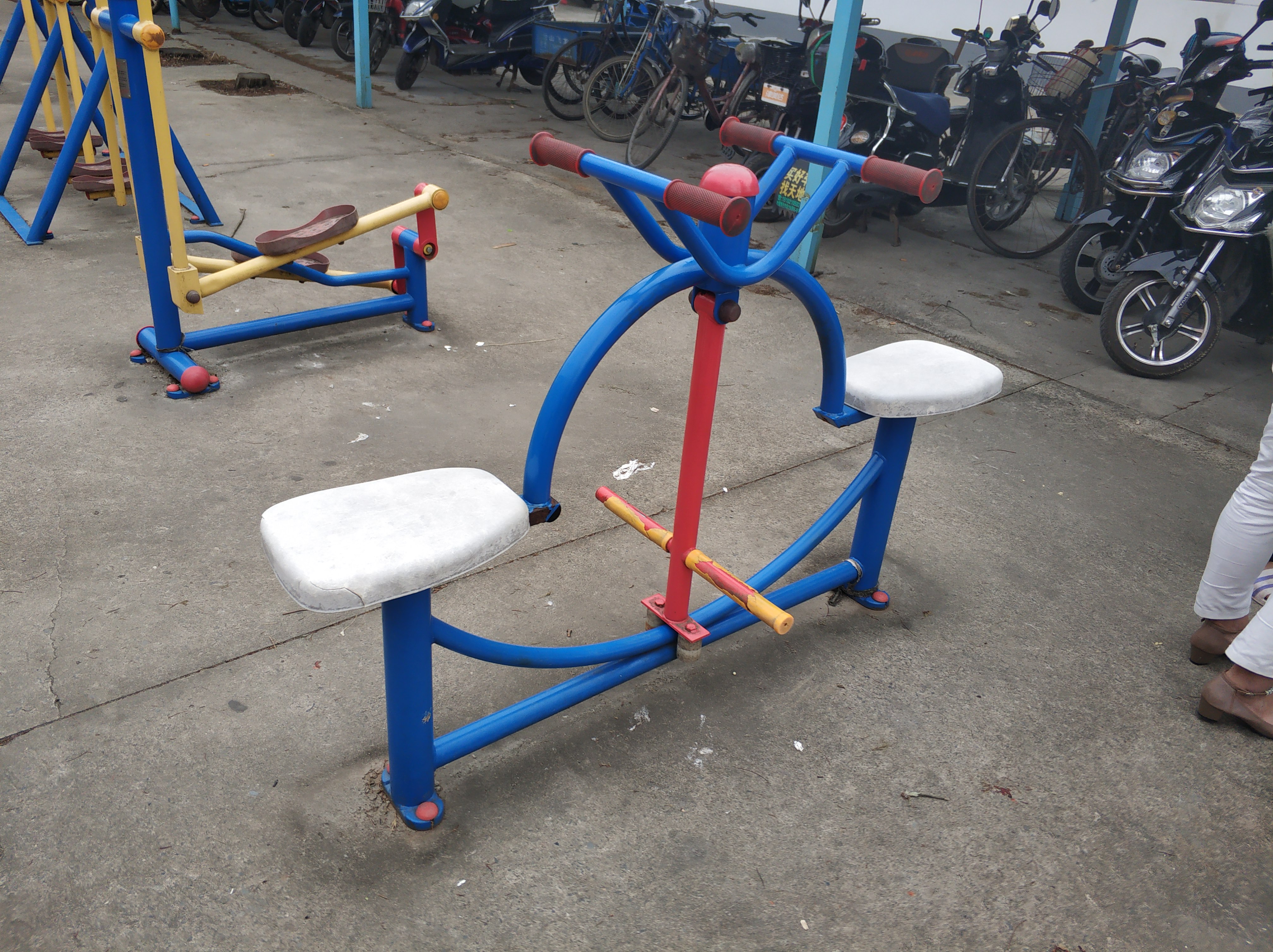 下肢訓(xùn)練器 下肢訓(xùn)練器