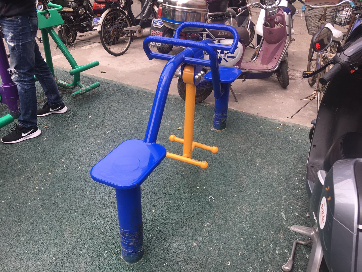 上下肢訓(xùn)練器