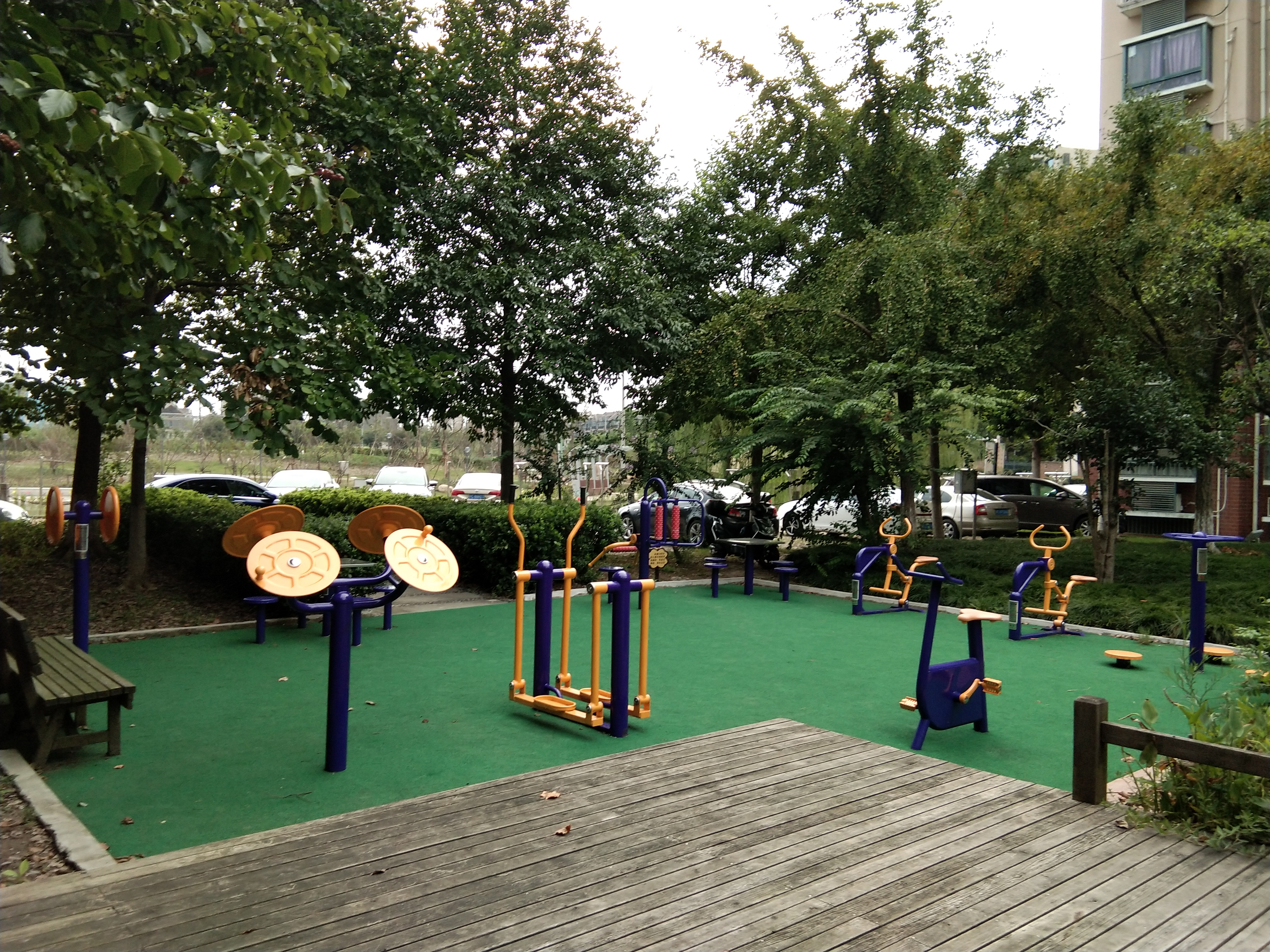 綠舟社區(qū)港俞路健身點(diǎn)（三）