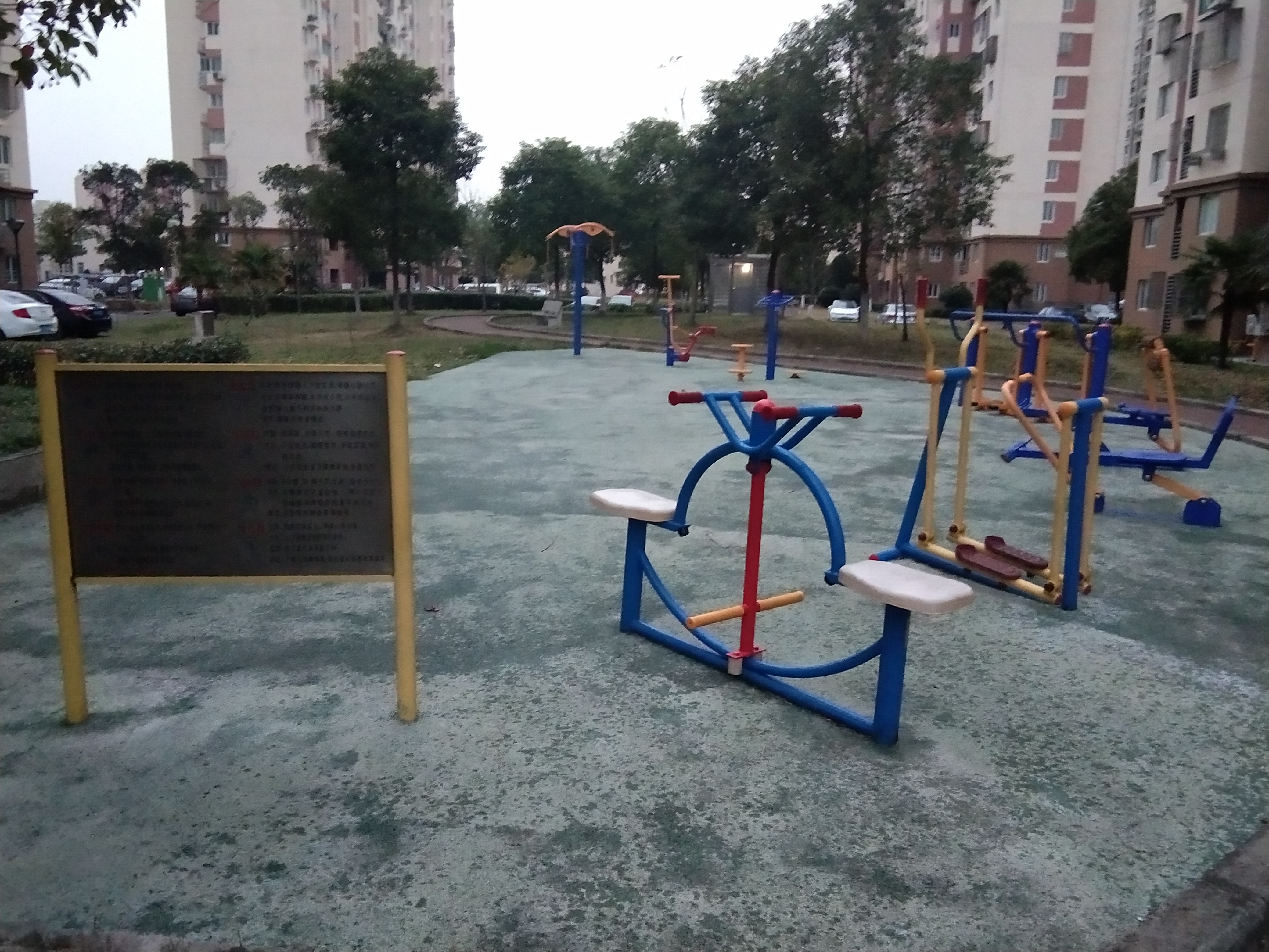 吉祥里居委健身點三