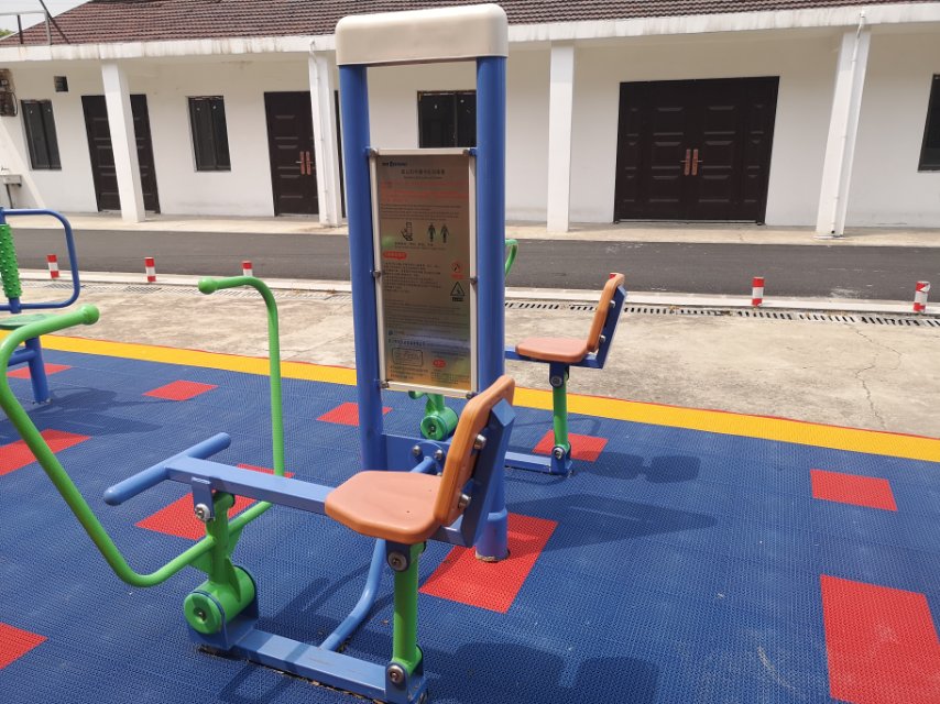 雙立柱平推平拉訓練器 雙立柱平推平拉訓練器